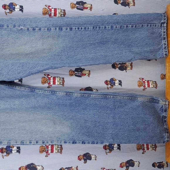 Vintage 90s Levi's 501 Women's Light Wash straight leg distressed fade jeans - Picture 4 of 7